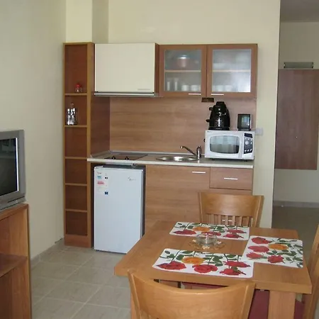 Pollo Aparthotel 3*